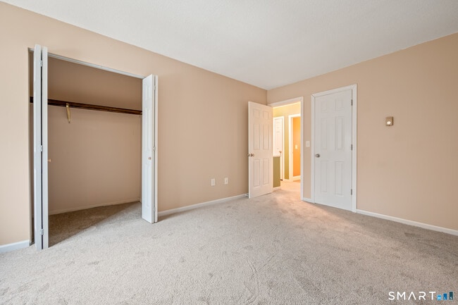 Building Photo - 92 Cynthia Ln