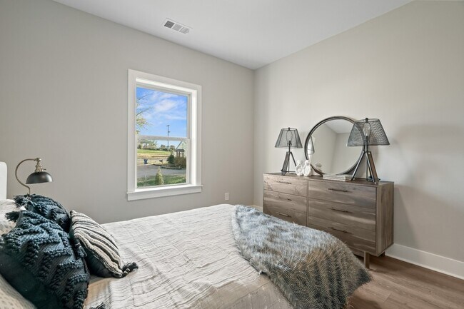 Building Photo - 210 Charlotte Everly Cir