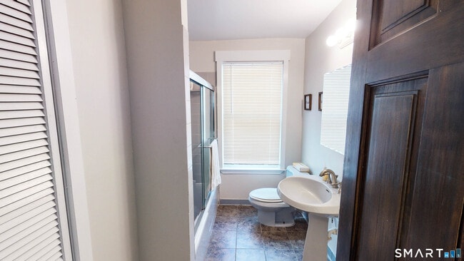 Building Photo - 432 Norton Pkwy