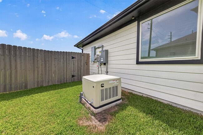 Building Photo - 12707 Gabrial Dr