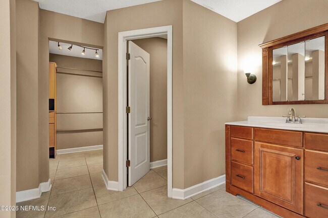 Building Photo - 12722 Megan Jean Ct