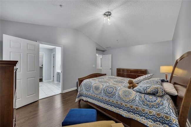 Building Photo - 254 Regent Square