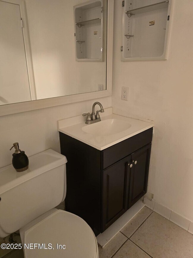 Building Photo - 4807 Windrush Ln