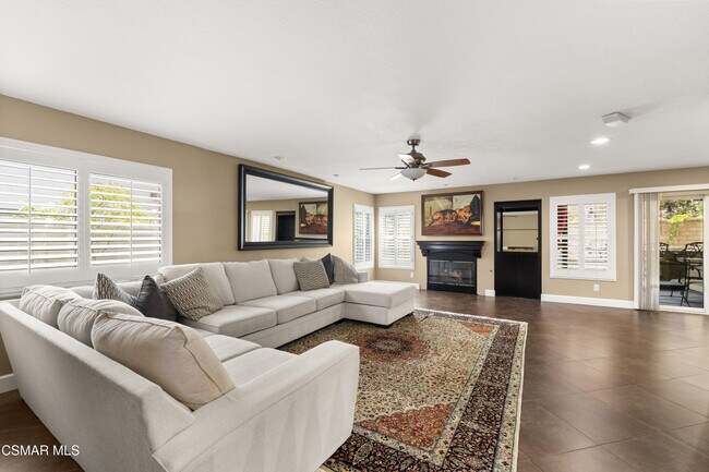 Building Photo - 1648 Meadowglen Ct