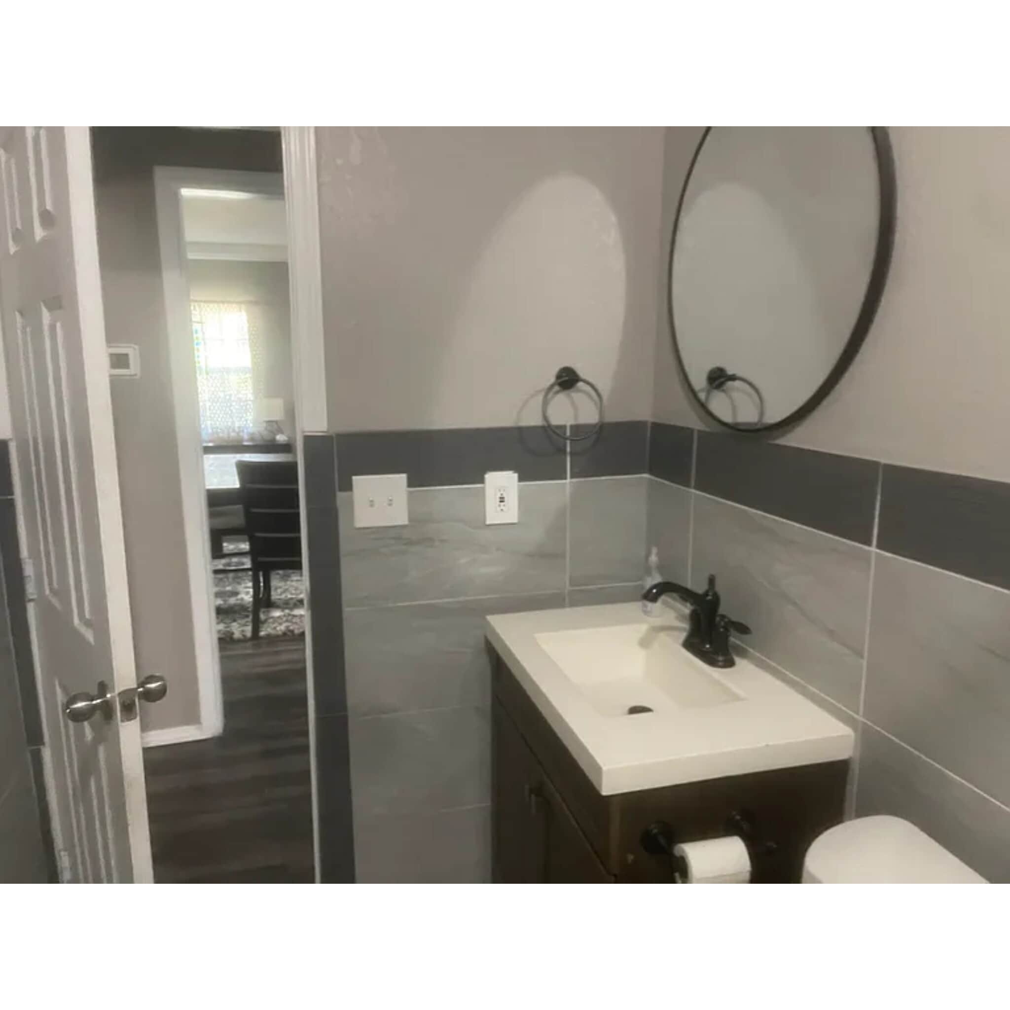 +1 (415) 203-6884 - 1701 S Monroe St