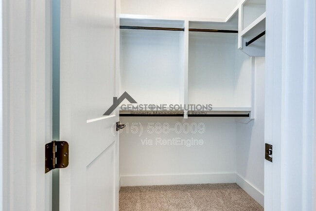 Building Photo - 669 Westboro Dr