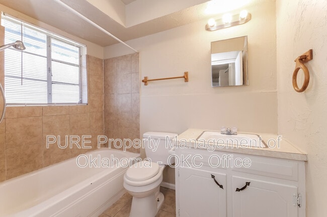 Building Photo - NW 22nd Street - 2236