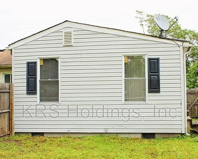 Building Photo - 1130 Commerce Ave