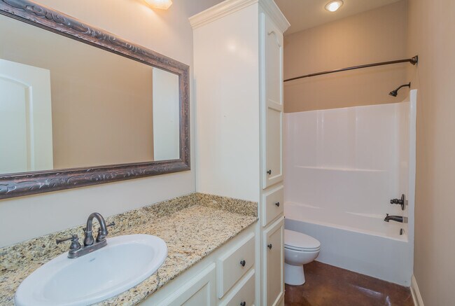 Building Photo - 145 Treasure Cove