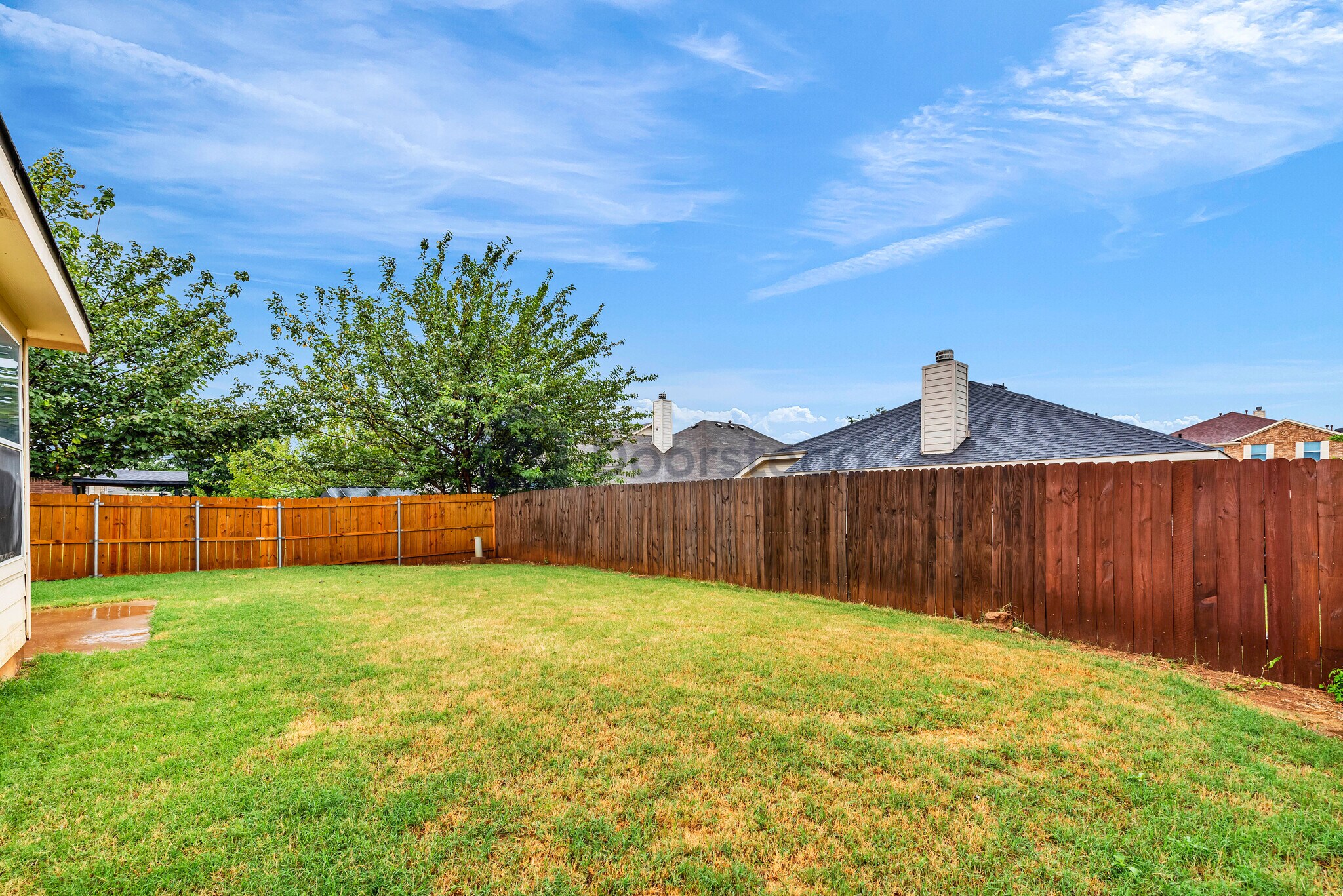 Building Photo - 523 Elk Run Dr