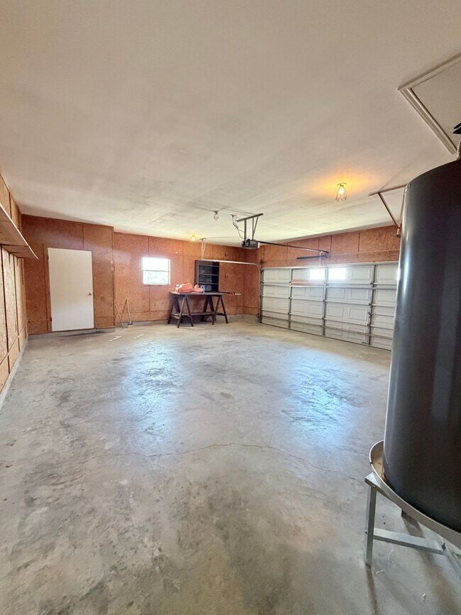 Building Photo - 6780 Braden Cir