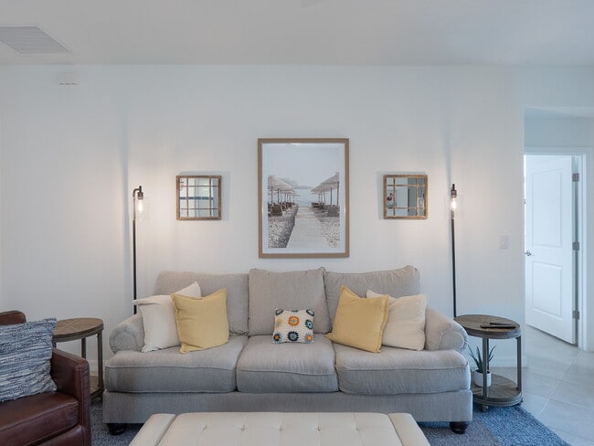 Building Photo - 3 Bedrooms | 2 Bathrooms | 2-Car Garage | Biscayne Landing – Gated Community