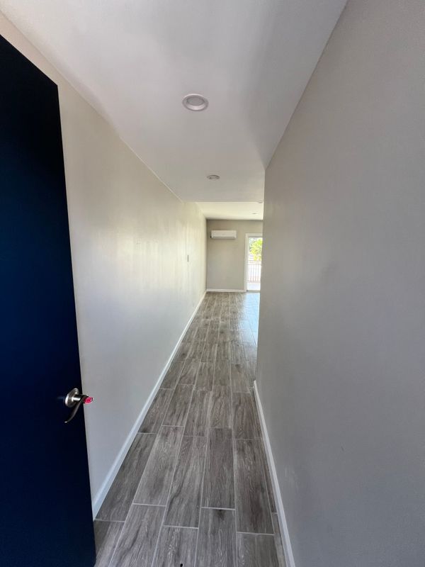 Building Photo - 9025 Mills Ave