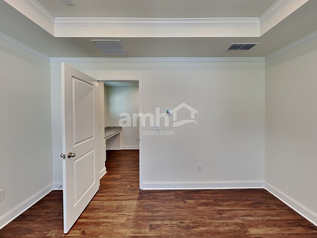 Building Photo - 866 Headland Wy