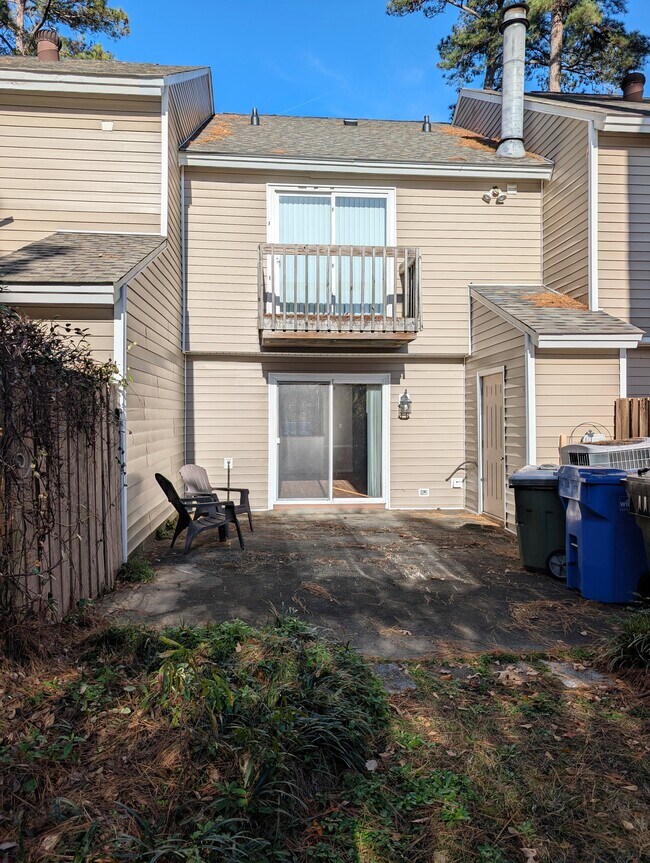 Building Photo - 3501 Christopher Dr NW