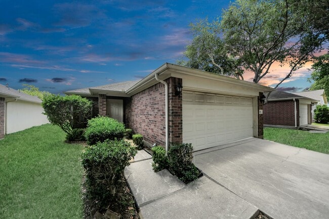 Building Photo - 24311 Hard Wood Dr