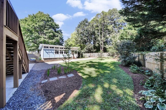 Building Photo - 3222 Clark St