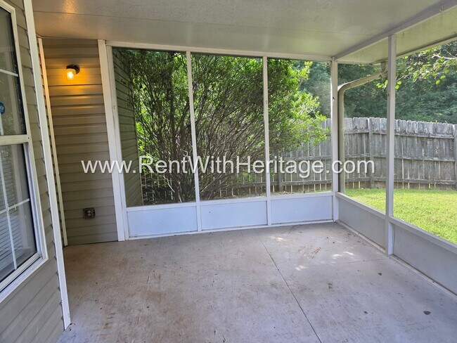 Building Photo - 6535 Manor Creek Dr