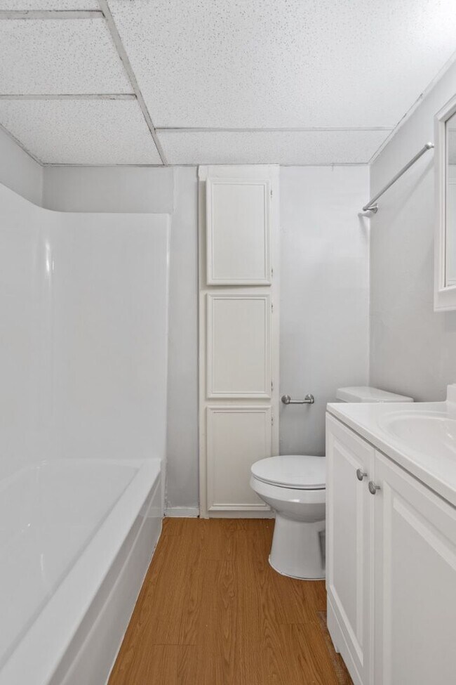 Building Photo - 4105 Speedway, Unit 102
