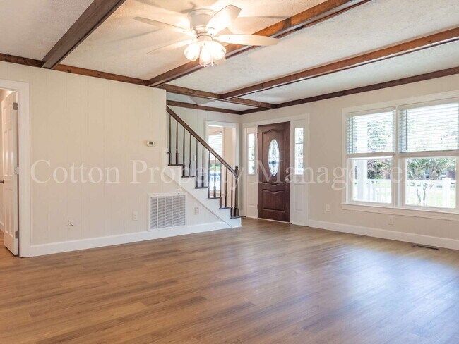 Building Photo - 4602 Terry Ln