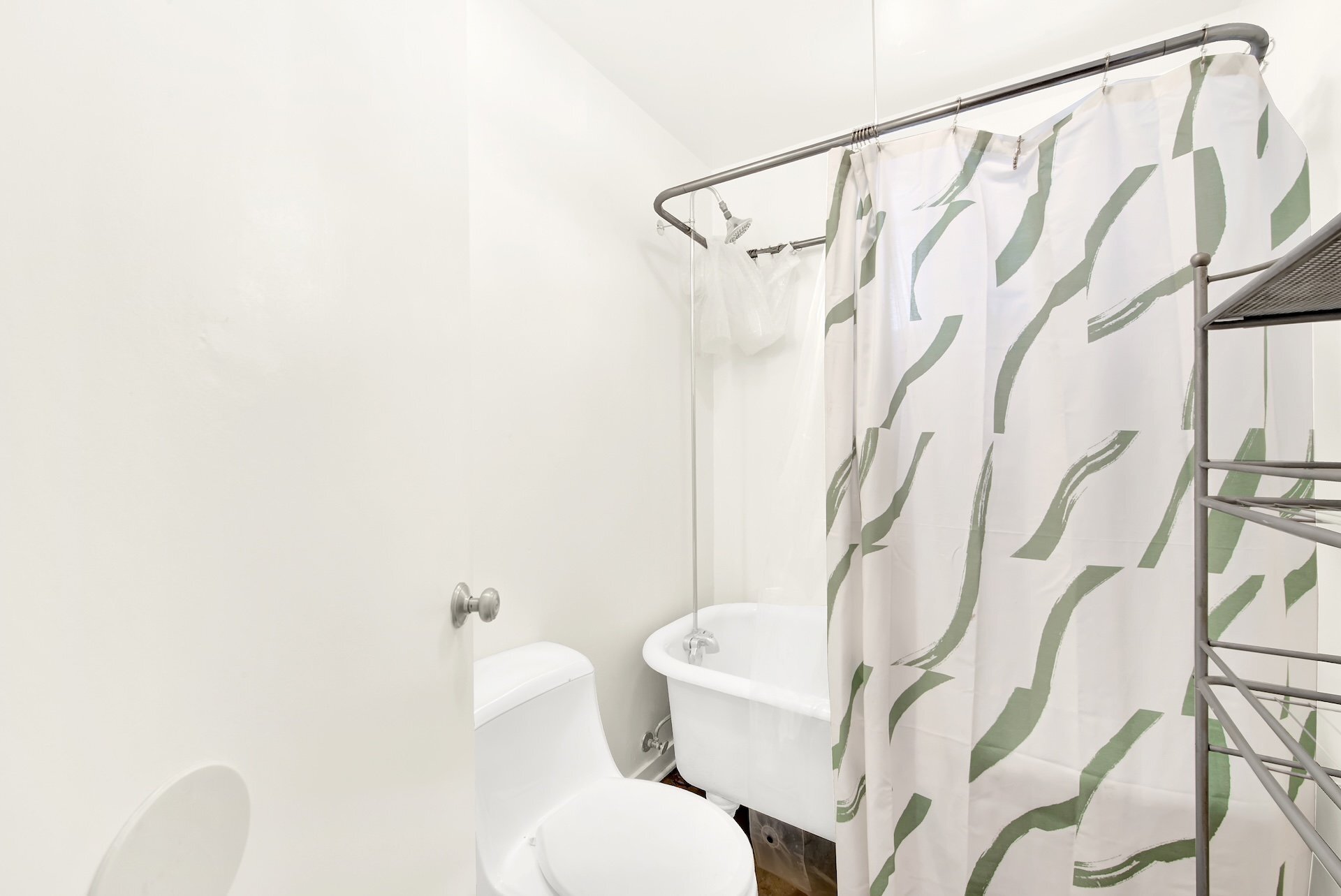 Building Photo - 519 Virginia St