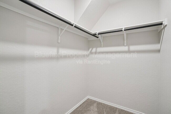 Building Photo - 3322 Stoney Knoll