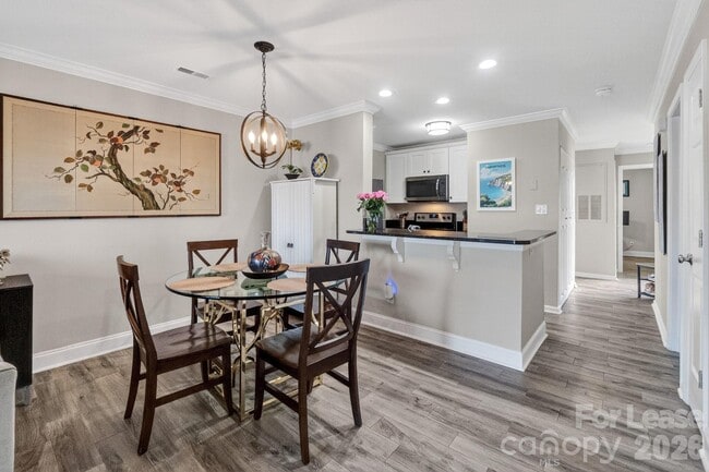 Building Photo - 18695 Vineyard Point Ln