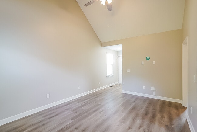 Building Photo - 920 Weeping Willow Way