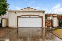 Building Photo - 1401 E Kerry Ln