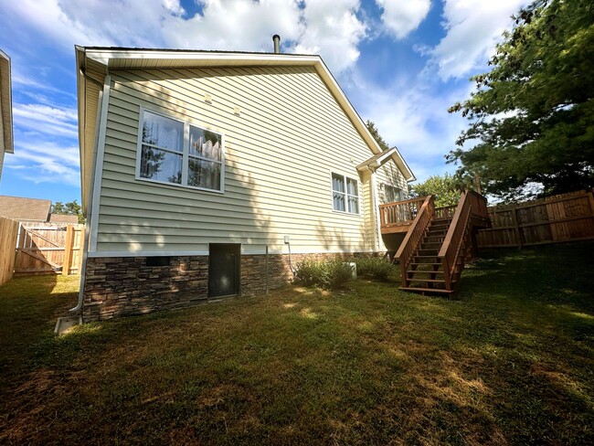 Building Photo - Beautiful Single Level Home Near Percy Pri...