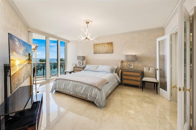 Building Photo - 19333 Collins Ave