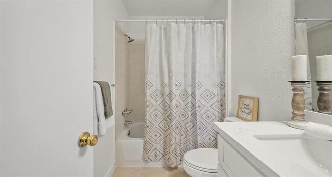 Building Photo - 1504 Regency Ct