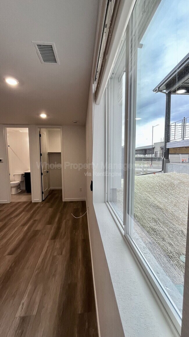 Building Photo - 11511 Amplify Cir