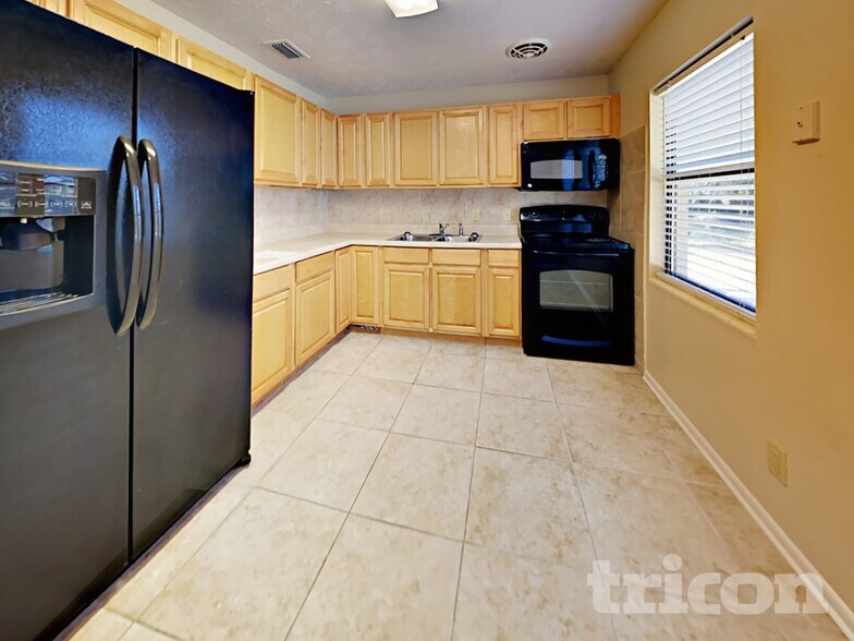 Building Photo - 10506 Dodd Rd