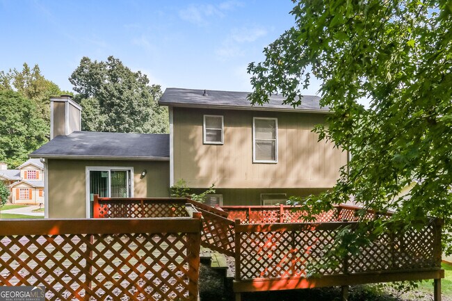 Building Photo - 2089 Glenwood Downs Dr