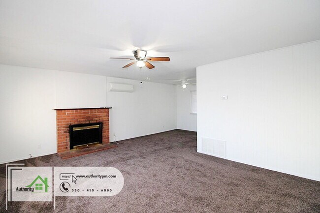 Building Photo - 3120 Stingy Ln