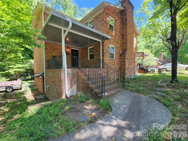 Building Photo - 3340 Silver Stream Rd