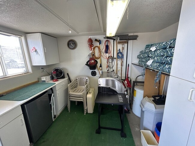 Building Photo - 17200 W Bell Rd