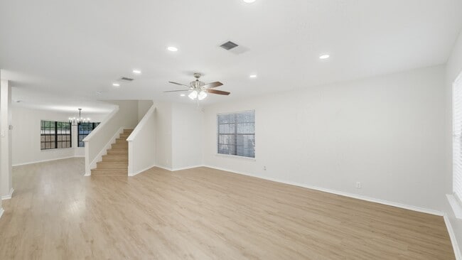Building Photo - 1073 Stone Hollow