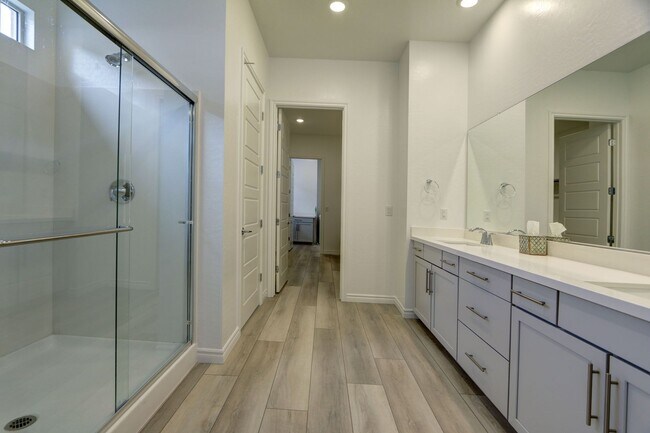 Building Photo - New Home in Summerlin 55+ Community