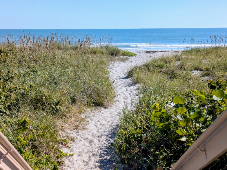 Building Photo - 3150 N Atlantic Ave