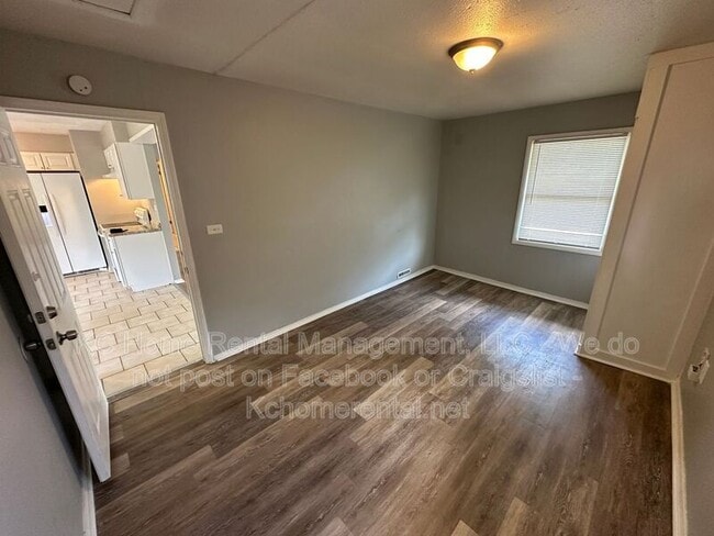 Building Photo - 10812 Newton Ave