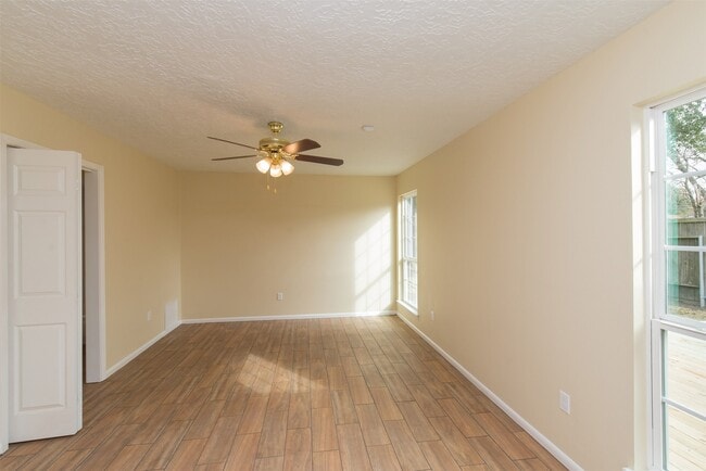 Building Photo - 5046 Spring Forest Dr