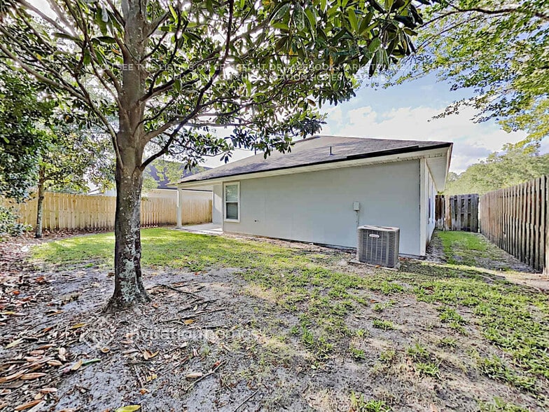Building Photo - 355 W Blackjack Branch Way