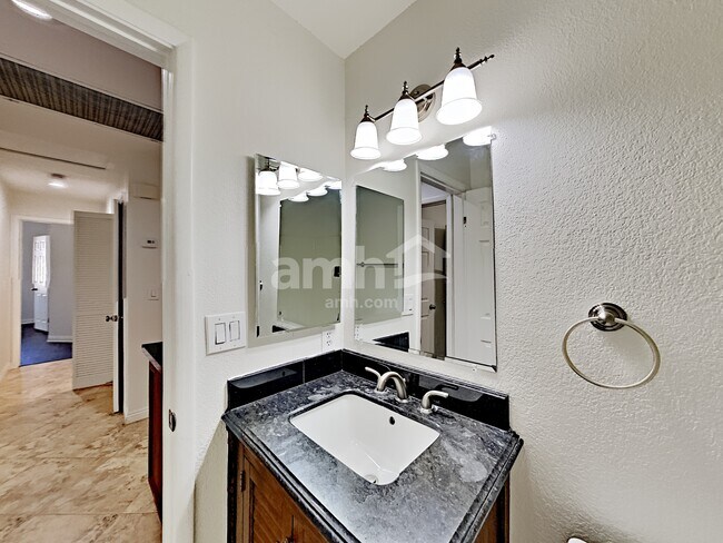 Building Photo - 8630 Tiverton Rd