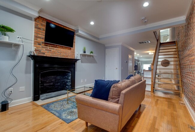 Building Photo - 141 N Patterson Park Ave