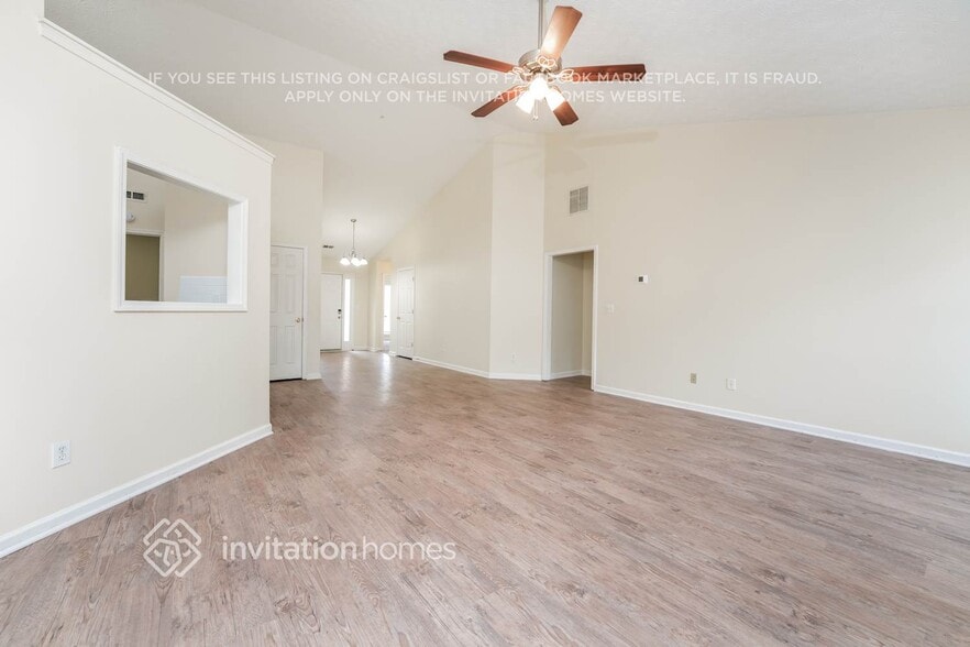 Building Photo - 1429 Fall River Dr