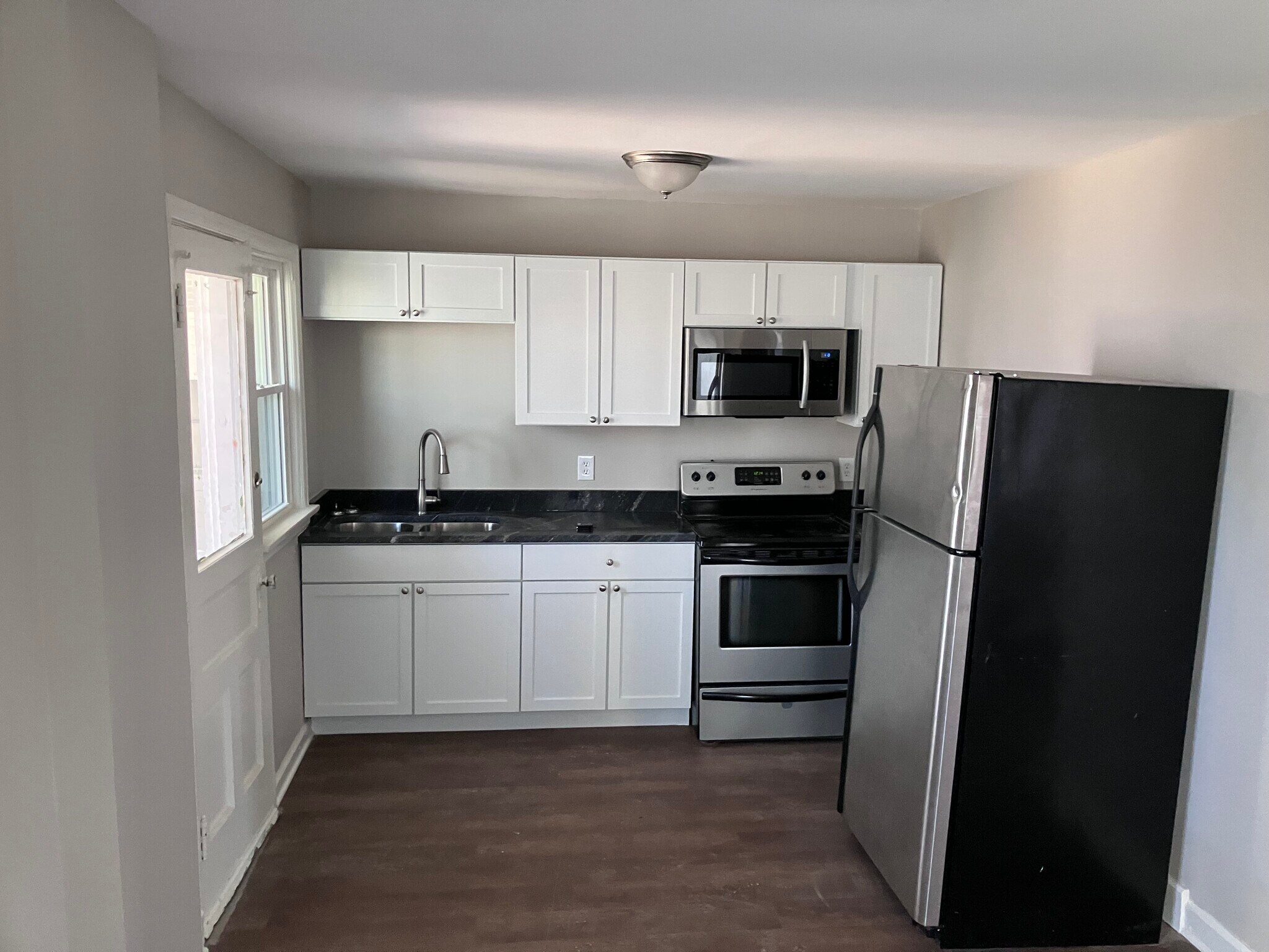 Building Photo - 912 Geers Ave