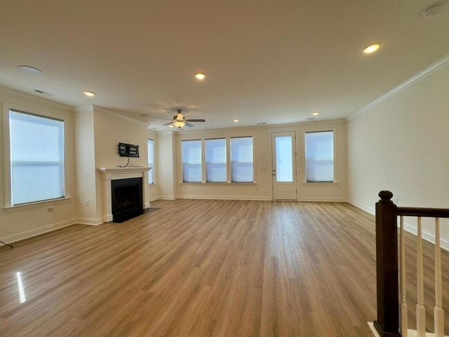 Building Photo - 2550 Frg Vlg Wy