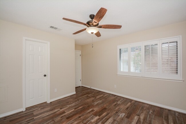 Building Photo - 12518 Dolgo Dr